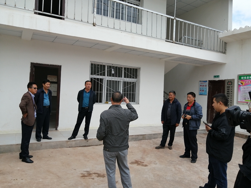 1568170241269684.jpg 四川應用技術職業(yè)學院赴昭覺縣開展精準扶貧工作.jpg