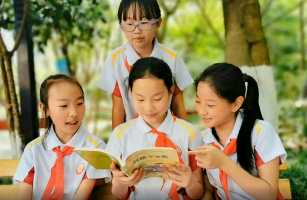 書(shū)香滿(mǎn)校園 智慧潤(rùn)童心——德陽(yáng)外國(guó)語(yǔ)小學(xué)第十五屆讀書(shū)節(jié)開(kāi)幕啦！